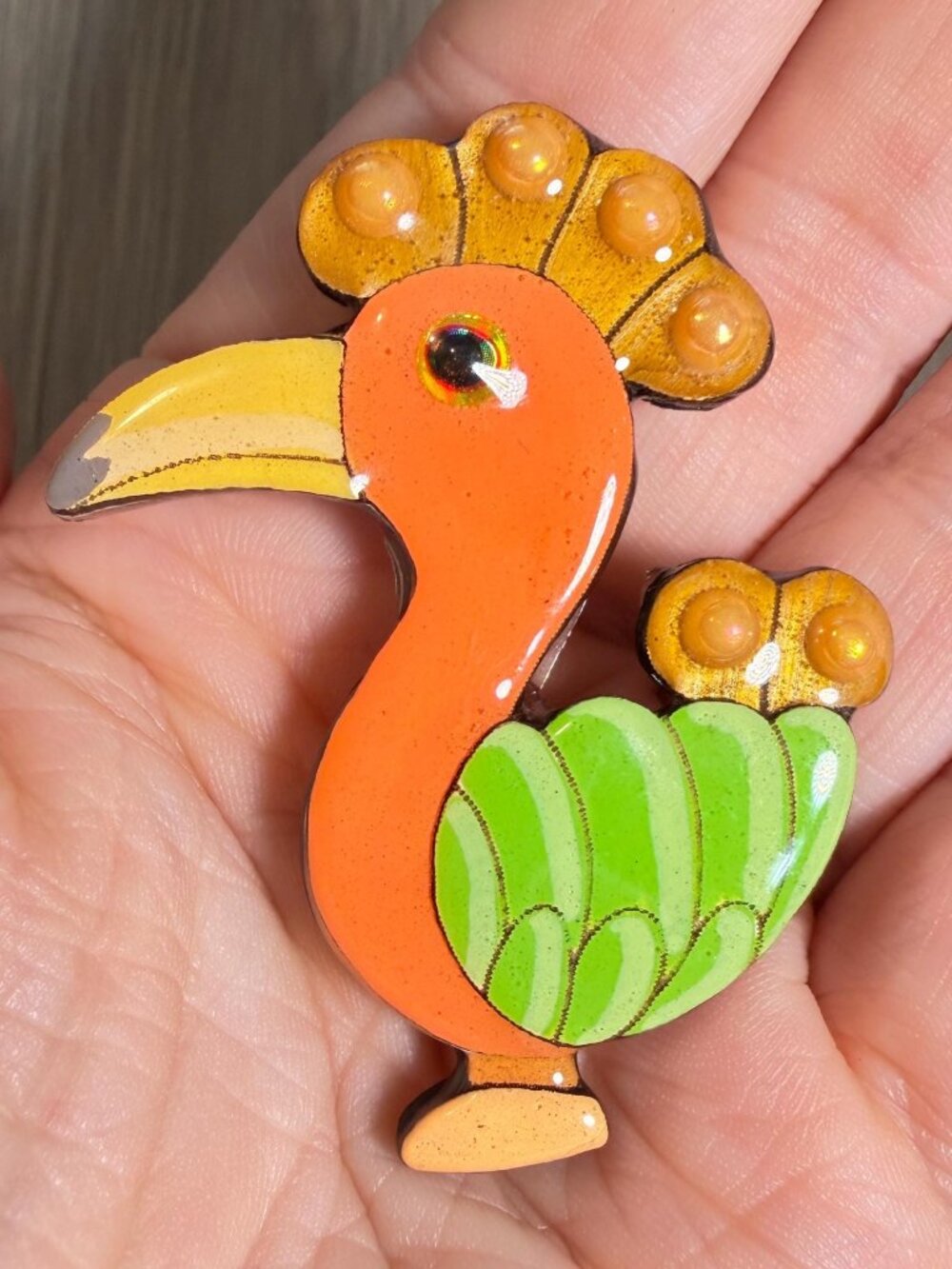 Echo & Hara Toucan Bird Brooch Colorful Glossy Statement Pin 2.25”